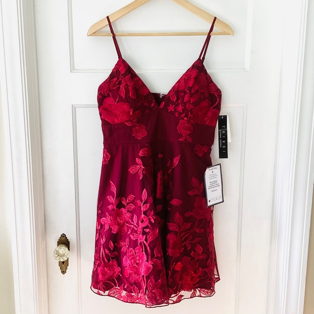 TRIXXI Womens Low Cut Spaghetti Strap V Neck Short Evening Fit+Flare Dress Sz 11 - Picture 15 of 16